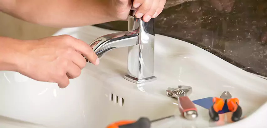 Bathtub Faucet Replacement in Woonsocket