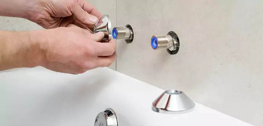 Bathtub Faucet Diverter Replacement in Woonsocket